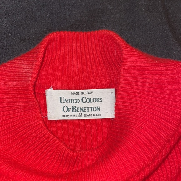 Benetton Sweater - Picture 2 of 5